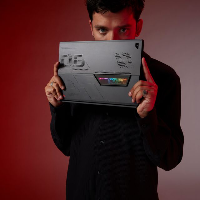 Actor Asa Butterfield 